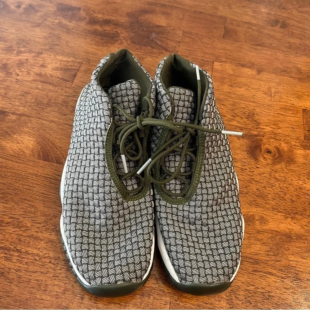 Jordan Future olive green weave sneakers size men’s 7 women’s 9